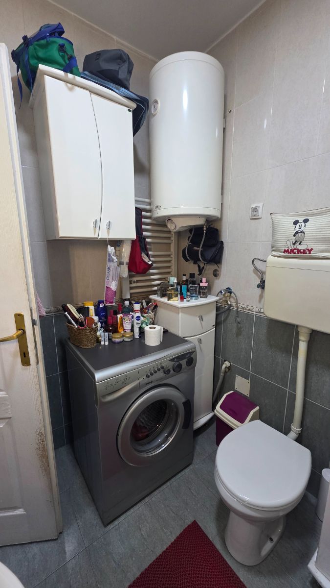 Prodaje se Trosoban stan na Žitnom trgu