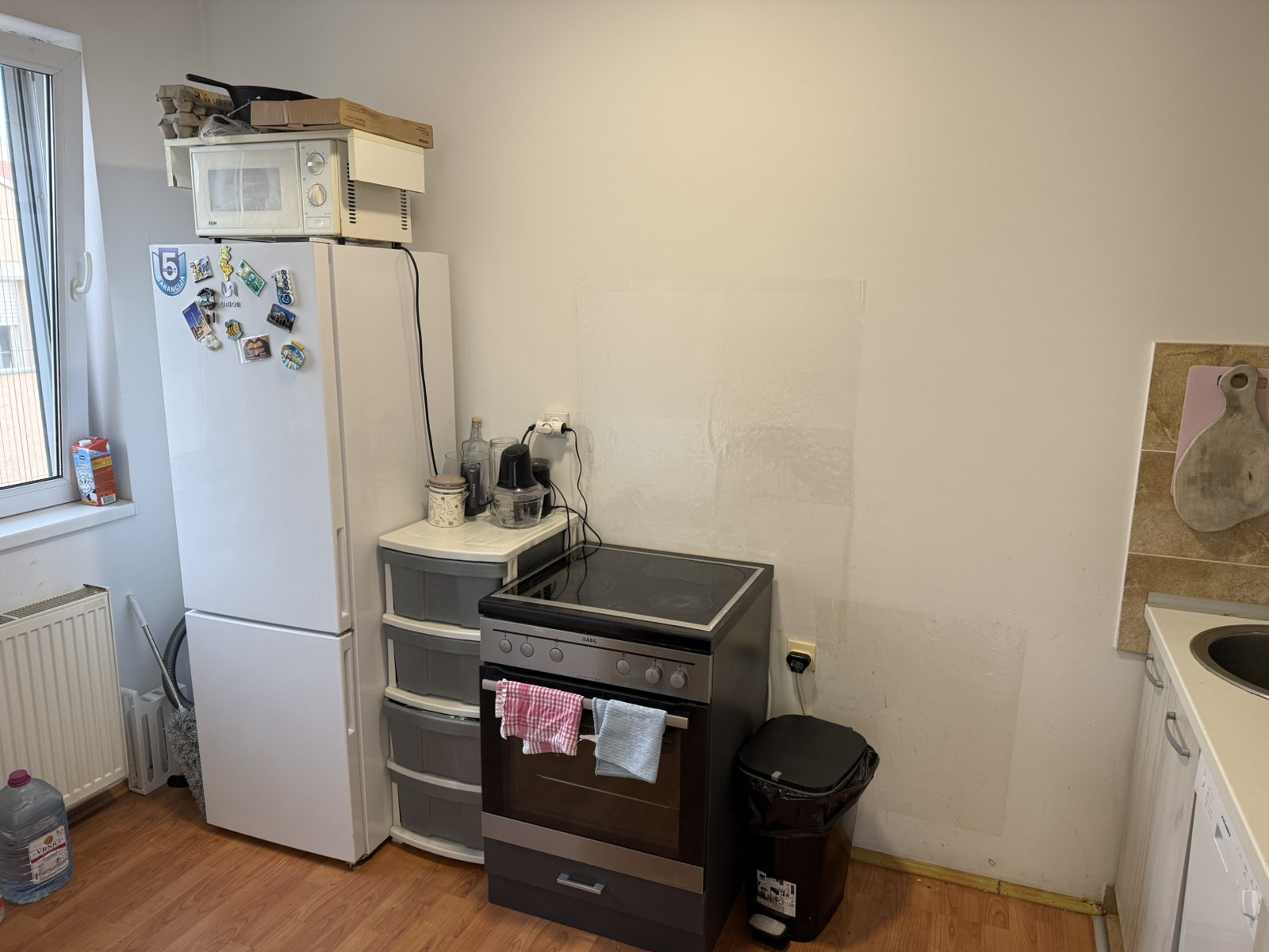 Useljiv, uknjižen, dvoiposoban stan