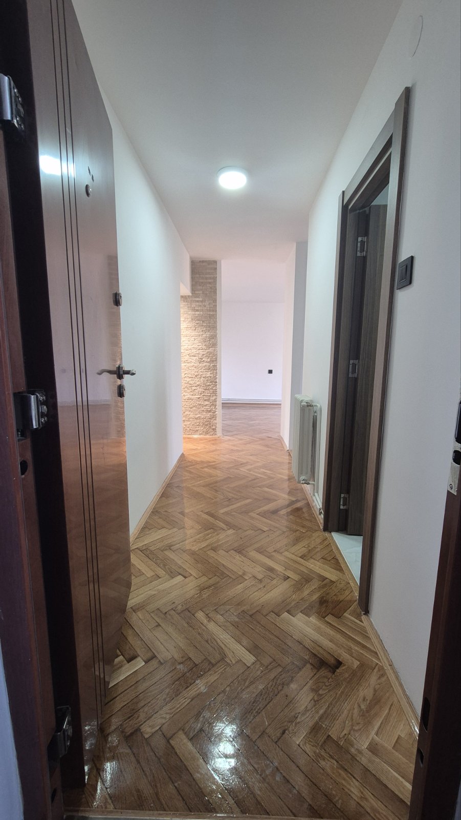 Trosoban stan na prodaju, Cara Dušana, 154.500€, 57m²
