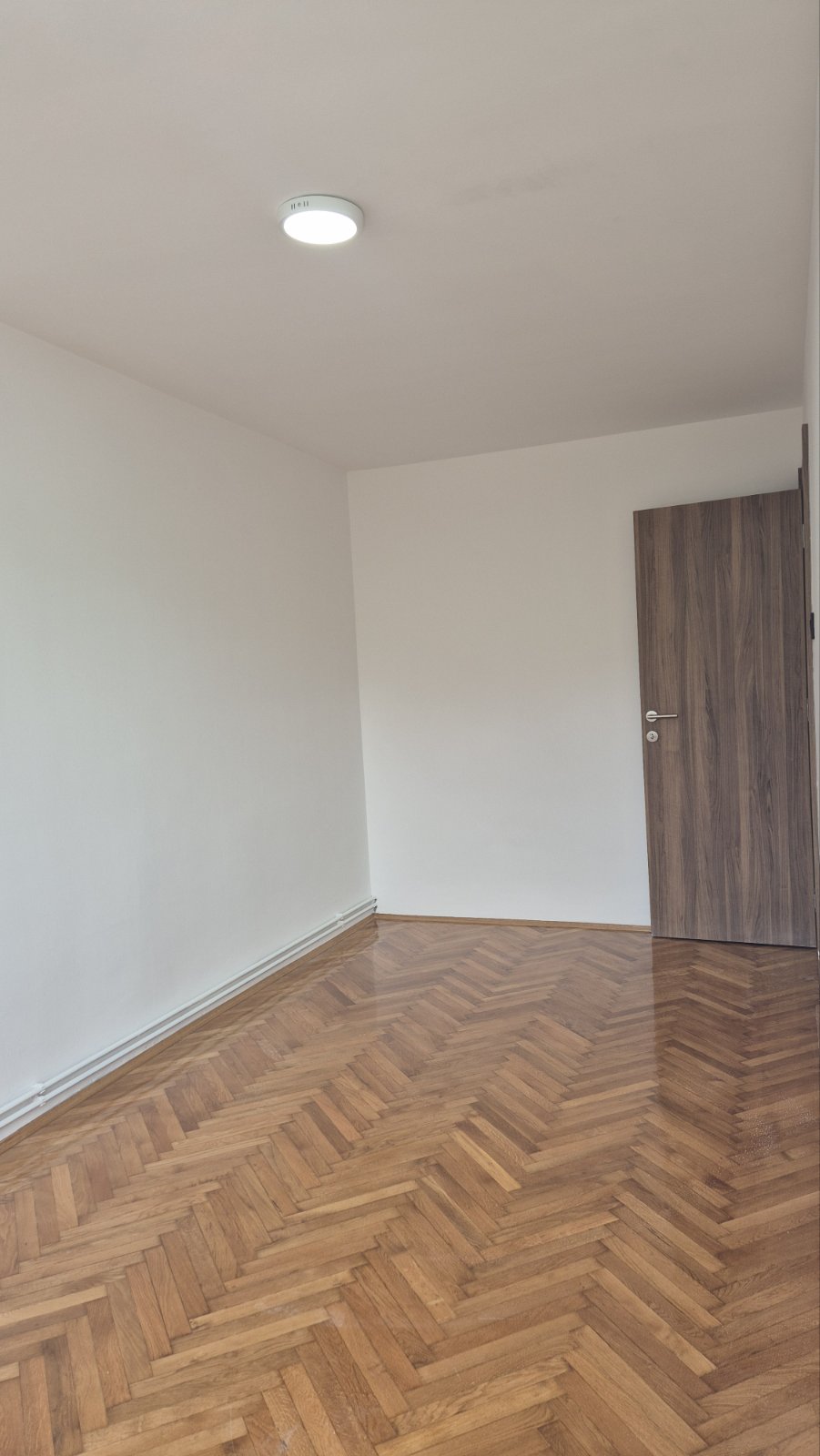 Trosoban stan na prodaju, Cara Dušana, 154.500€, 57m²